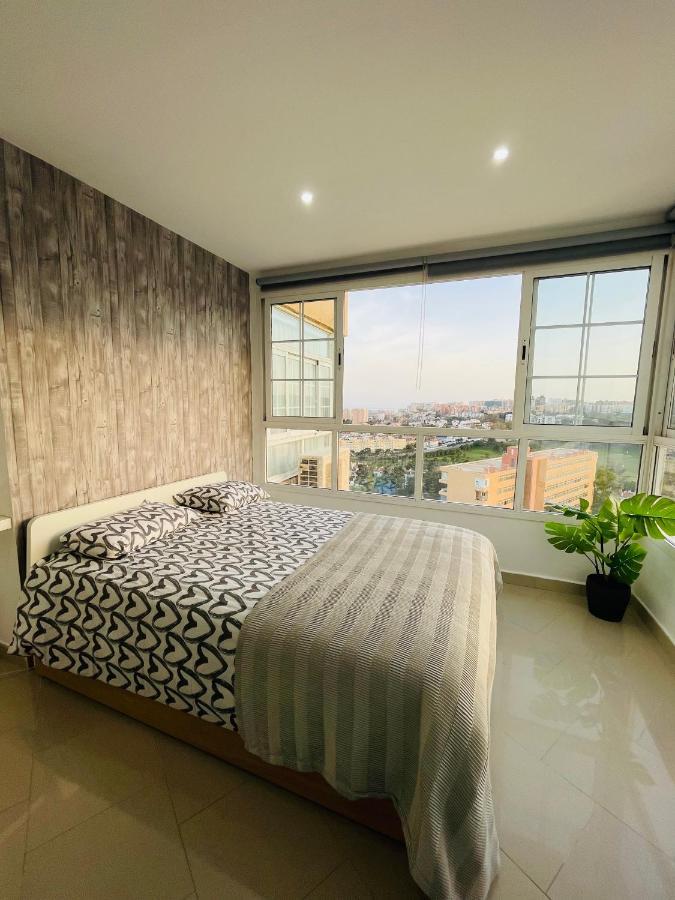 Apartamento La Torre 1337 Precioso, Moderno Y Con Piscina Torremolinos Eksteriør bilde