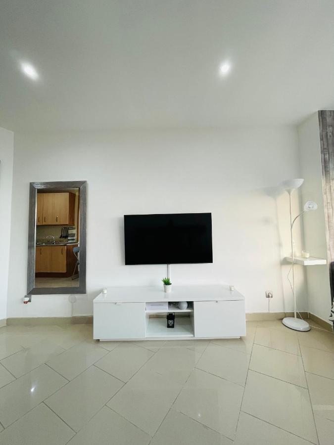 Apartamento La Torre 1337 Precioso, Moderno Y Con Piscina Torremolinos Eksteriør bilde