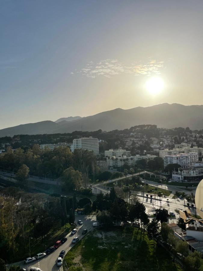 Apartamento La Torre 1337 Precioso, Moderno Y Con Piscina Torremolinos Eksteriør bilde
