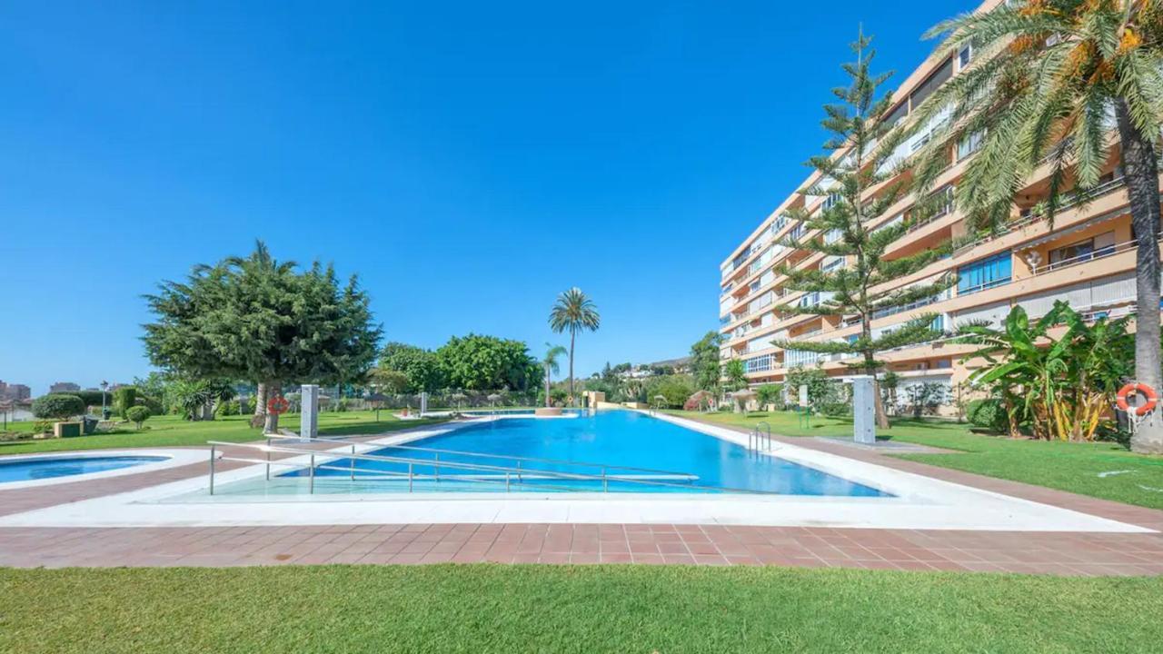 Apartamento La Torre 1337 Precioso, Moderno Y Con Piscina Torremolinos Eksteriør bilde